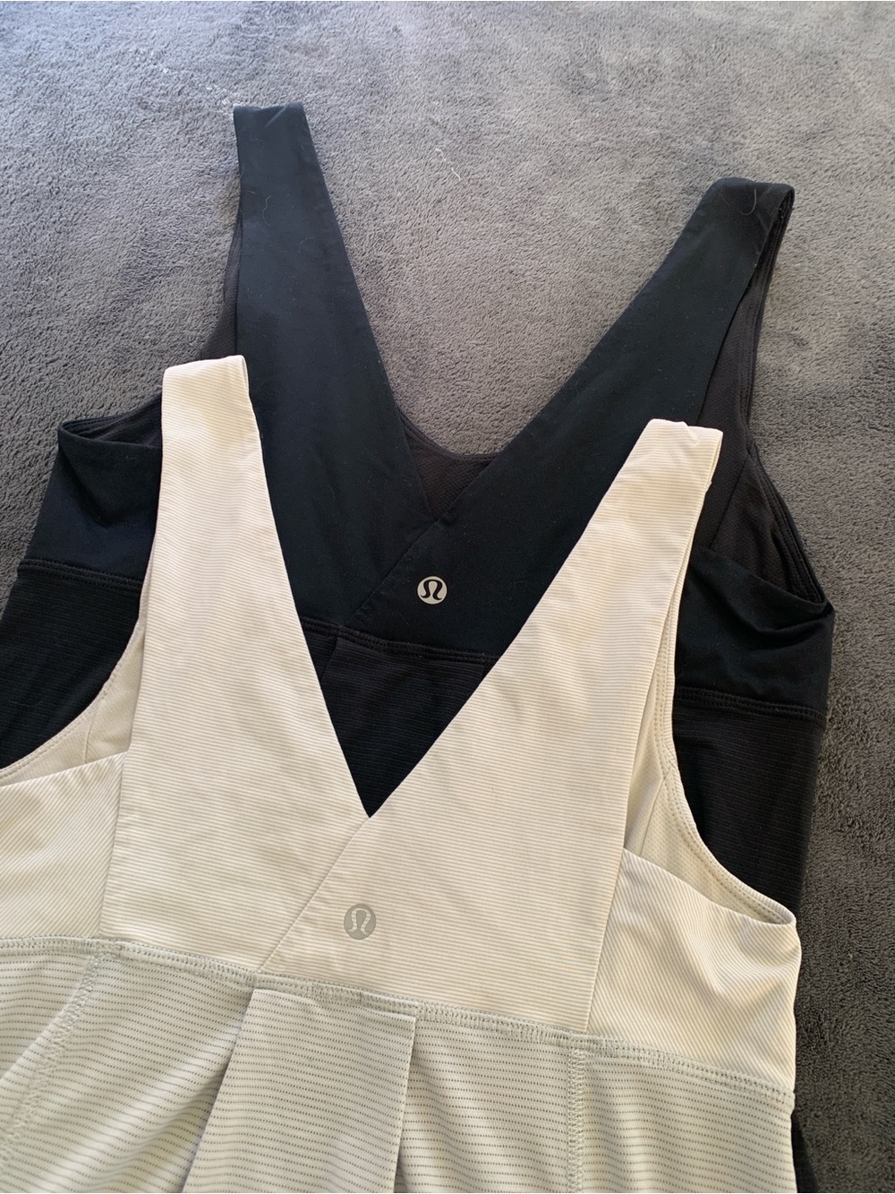 LULULEMON  athletica V‑Back Tank Top Duo — Black & Cream